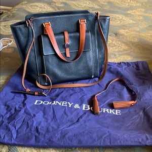 Dooney & Bourke